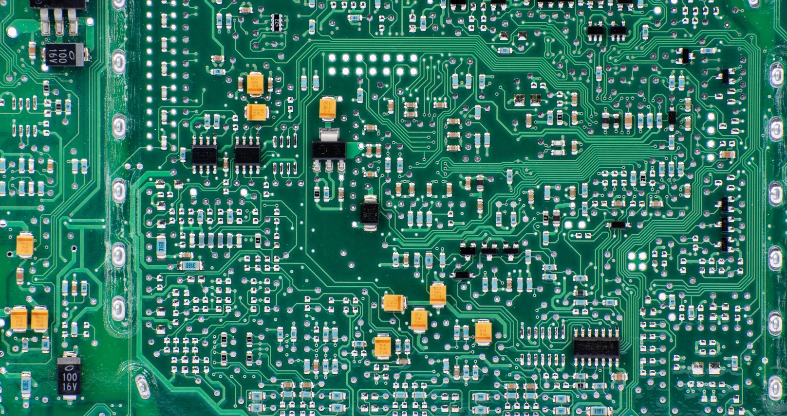 Elektronika fabrycznego urządzenia samochodowego OEM