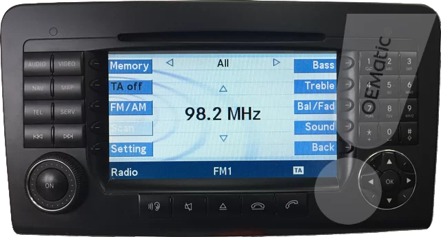 Naprawione radio Comand NTG2 po regeneracji, pokazujące menu radia i działające poprawnie, gotowe do wysyłki.
