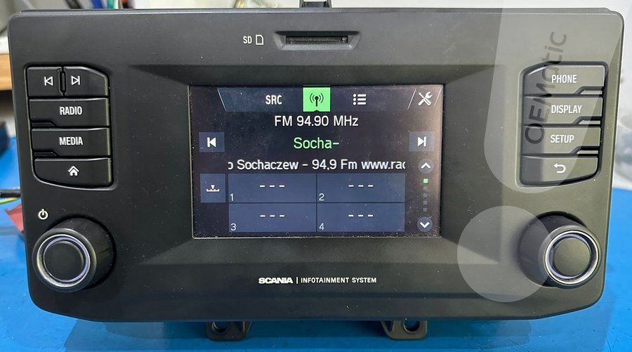 Radio Scania AUS4 Basic – panel przedni, naprawa braku zasilania w OEMatic