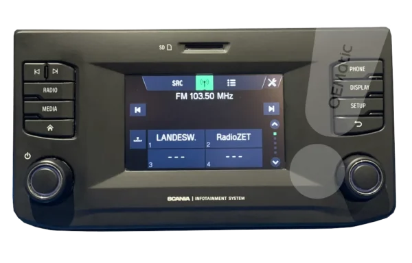 Radio Scania AUS4 Basic z 5-calowym ekranem monochromatycznym pokazującym FM 103.50 MHz na przednim panelu