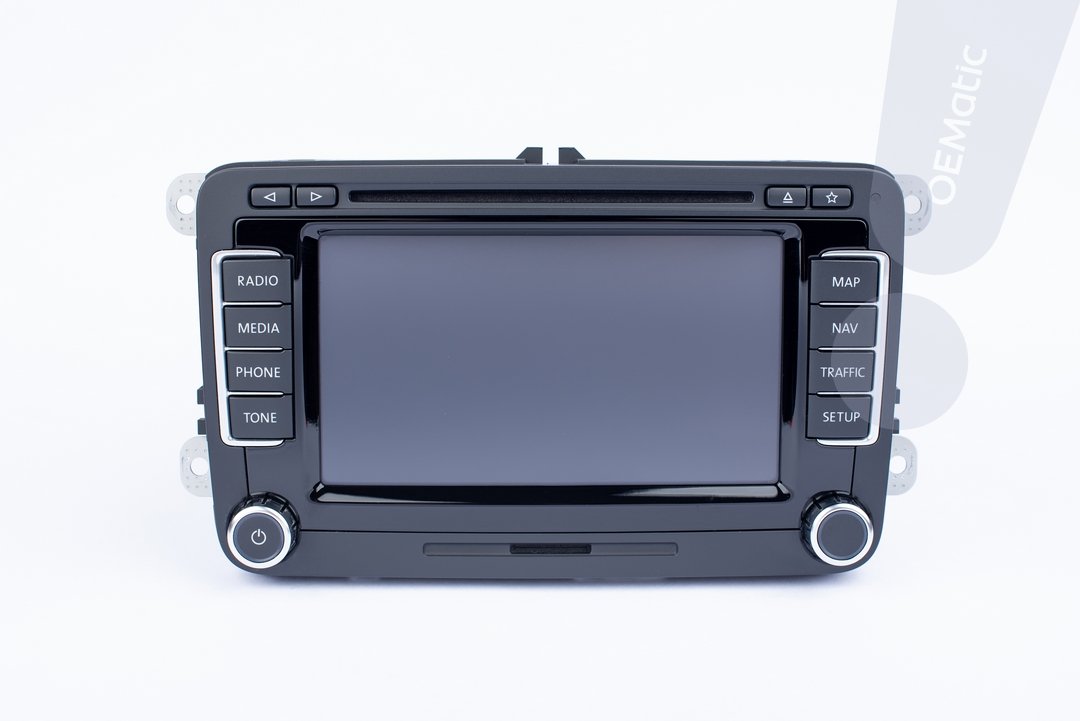 Przedni panel radia nawigacji RNS 510 z przyciskami RADIO MEDIA MAP NAV w VW Seat Skoda